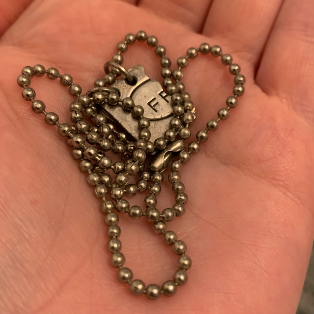 ✨$3 if bundled✨ 2 Vintage Friendship Necklaces - Picture 4 of 7